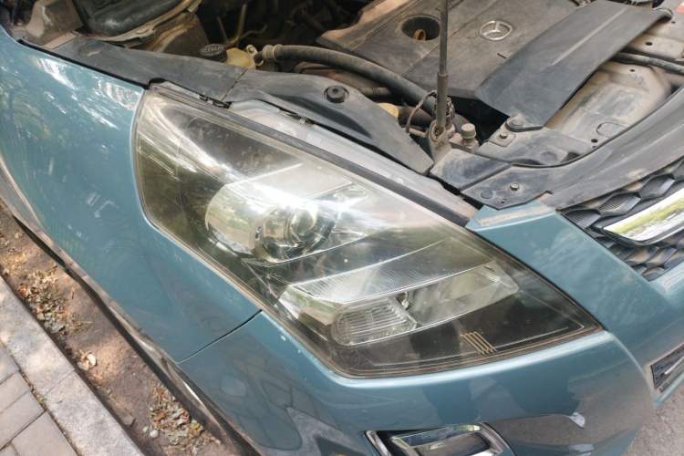 Used Mazda 8 2011 2.3L Ultimate Edition Right Front Headlight