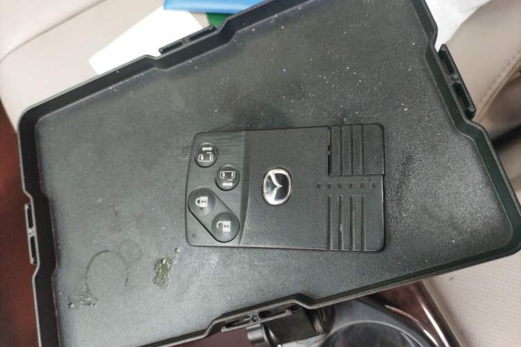 Used Mazda 8 2011 2.3L Ultimate Edition Vehicle Key
