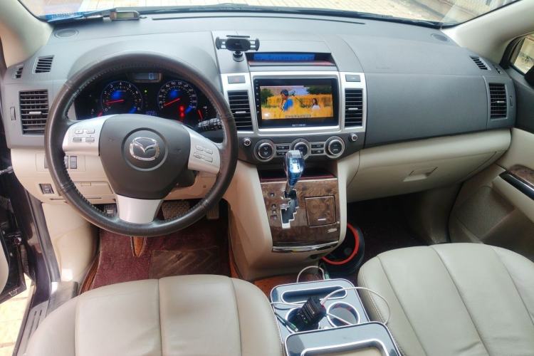 Used Mazda 8 2011 2.3L Ultimate Edition Center Console