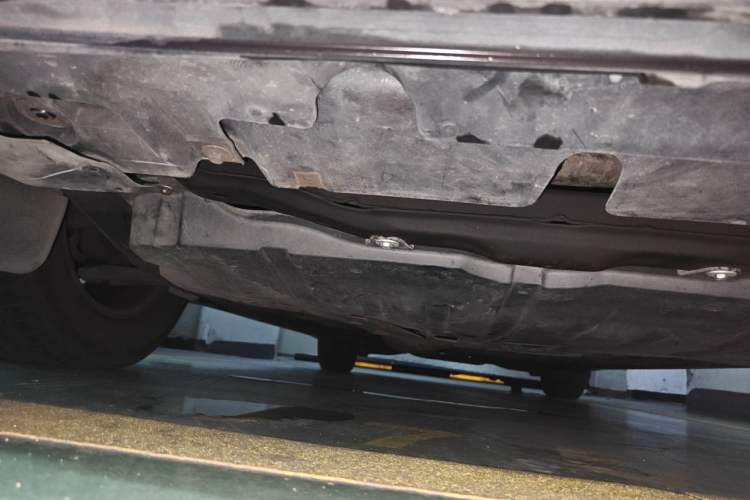 Used Mazda 8 2011 2.3L Ultimate Edition Chassis Front