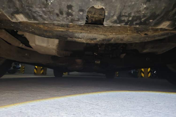 Used Mazda 8 2011 2.3L Ultimate Edition Chassis Front