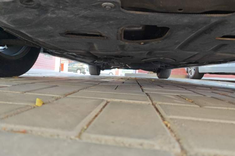 Used Mazda 8 2011 2.3L Ultimate Edition Chassis Front