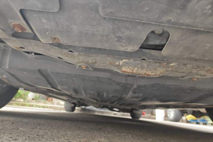 Used Mazda 8 2011 2.3L Deluxe Edition Chassis Front