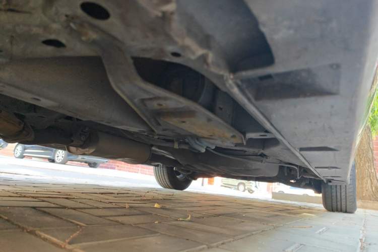 Used Mazda 8 2011 2.3L Ultimate Edition Chassis Front Left