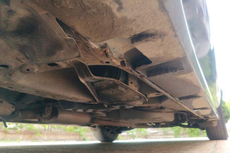 Used Mazda 8 2011 2.3L Ultimate Edition Chassis Front Left