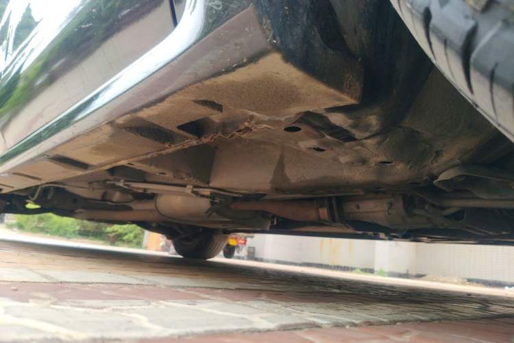 Used Mazda 8 2011 2.3L Ultimate Edition Chassis Front Right