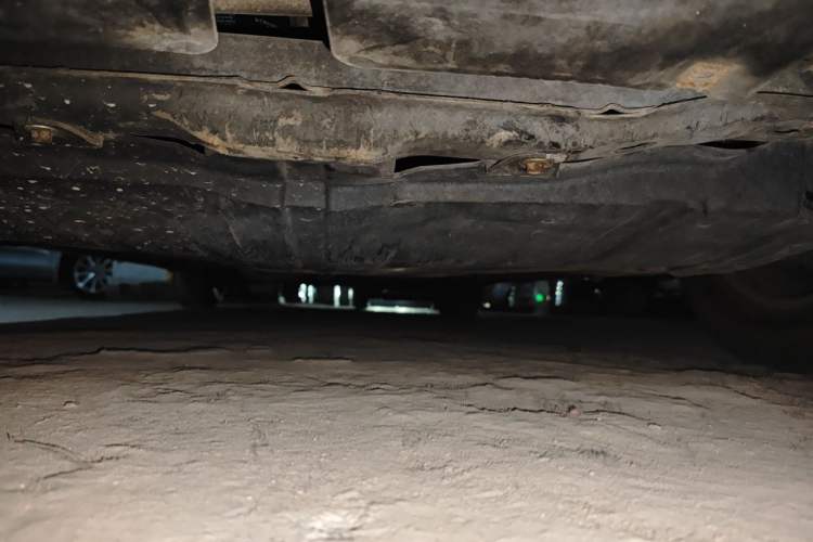 Used Mazda 8 2011 2.3L Deluxe Edition Chassis Front