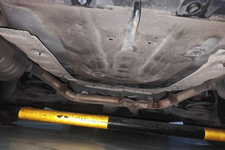 Used Mazda 8 2011 2.3L Ultimate Edition Chassis Rear