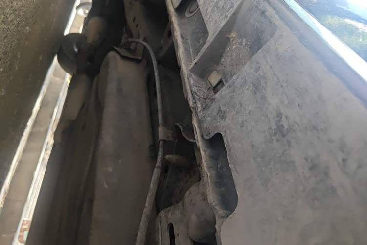 Used Mazda 8 2011 2.3L Deluxe Edition Chassis Rear Left
