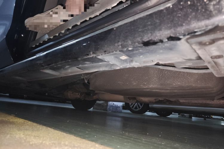 Used Mazda 8 2011 2.3L Ultimate Edition Chassis Rear Left