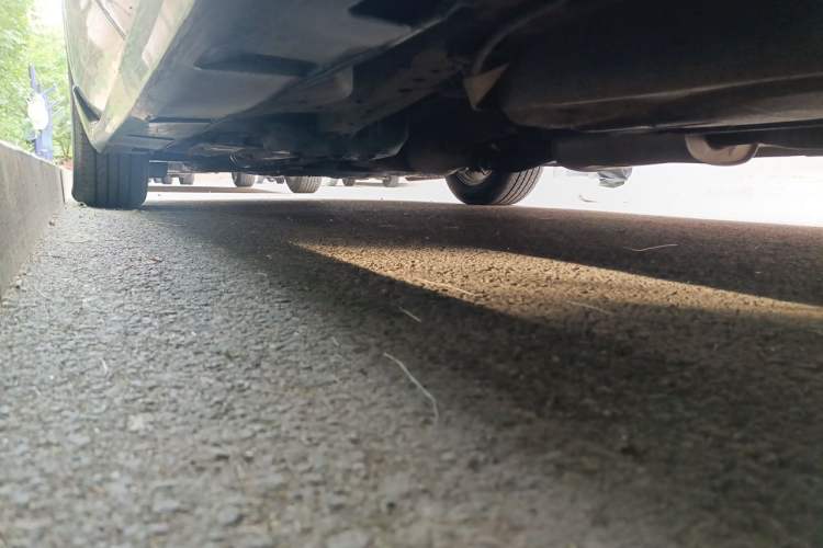 Used Mazda 8 2011 2.3L Deluxe Edition Chassis Rear Left