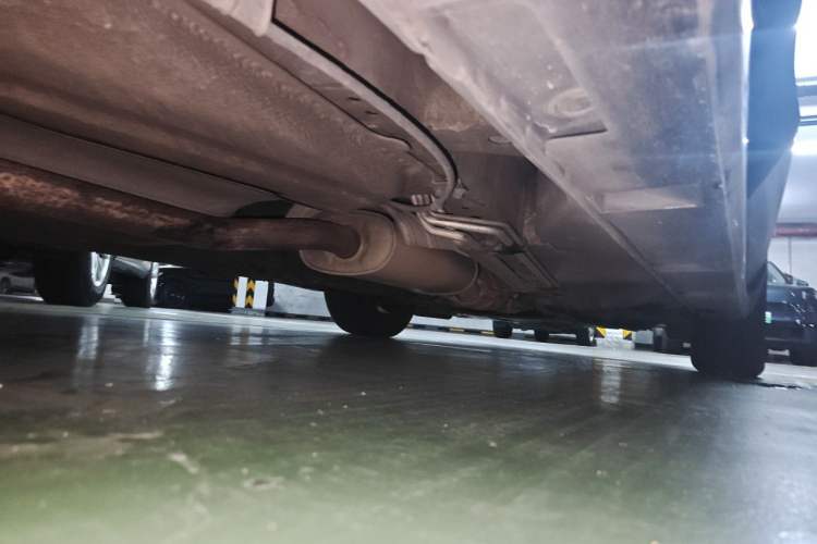Used Mazda 8 2011 2.3L Ultimate Edition Chassis Rear Right
