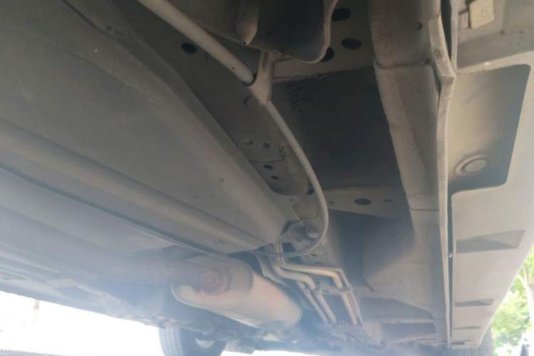 Used Mazda 8 2011 2.3L Elite Edition Chassis Rear Right