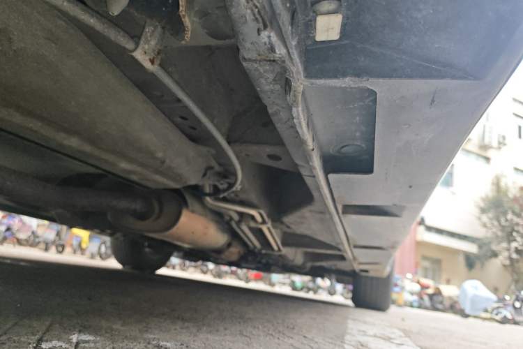 Used Mazda 8 2011 2.3L Deluxe Edition Chassis Rear Right