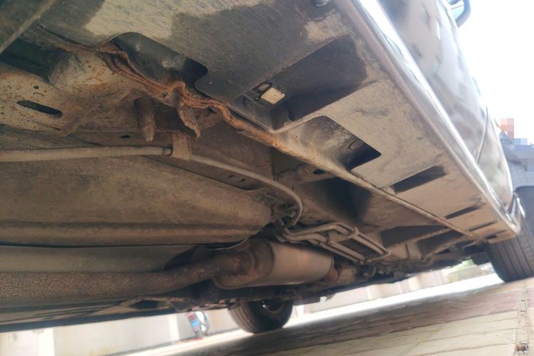 Used Mazda 8 2011 2.3L Ultimate Edition Chassis Rear Right