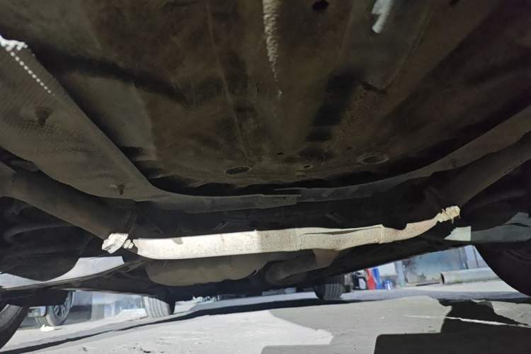 Used Mazda 8 2011 2.3L Deluxe Edition Chassis Rear