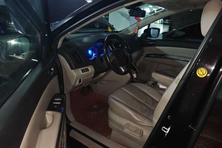 Used Mazda 8 2011 2.3L Ultimate Edition Driver Seat