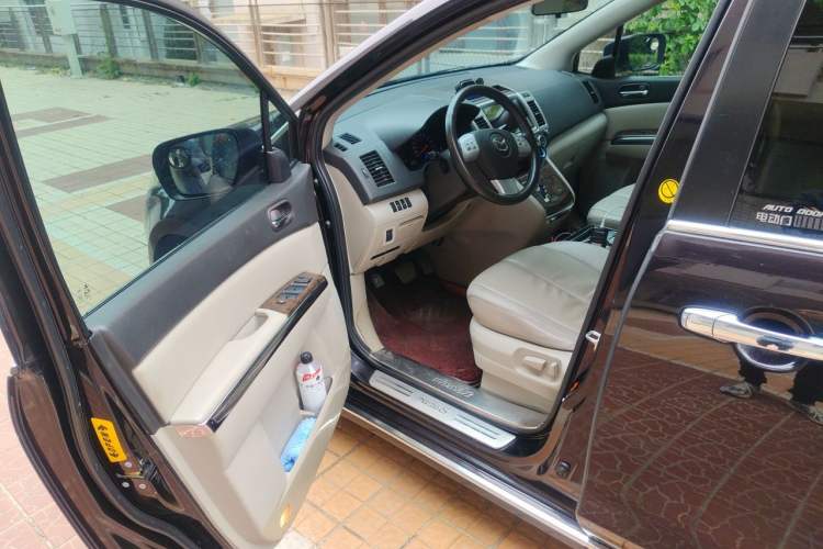 Used Mazda 8 2011 2.3L Ultimate Edition Driver Seat