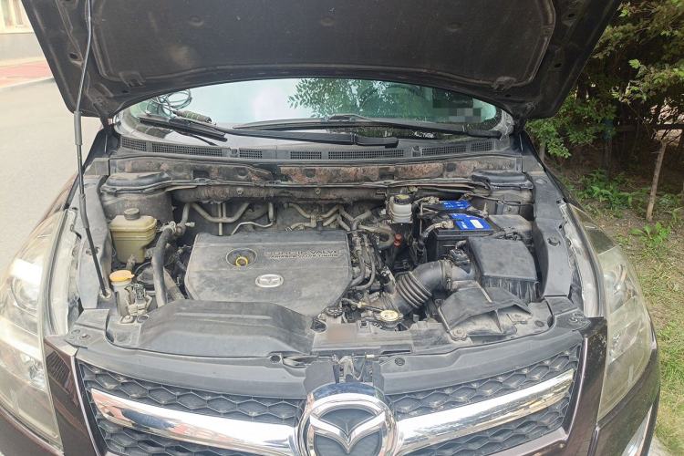 Used Mazda 8 2011 2.3L Deluxe Edition Engine Bay