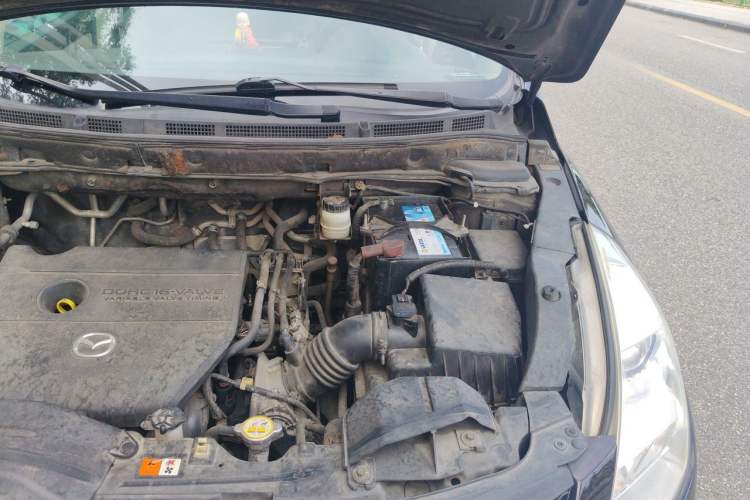 Used Mazda 8 2011 2.3L Elite Edition Engine Bay Left