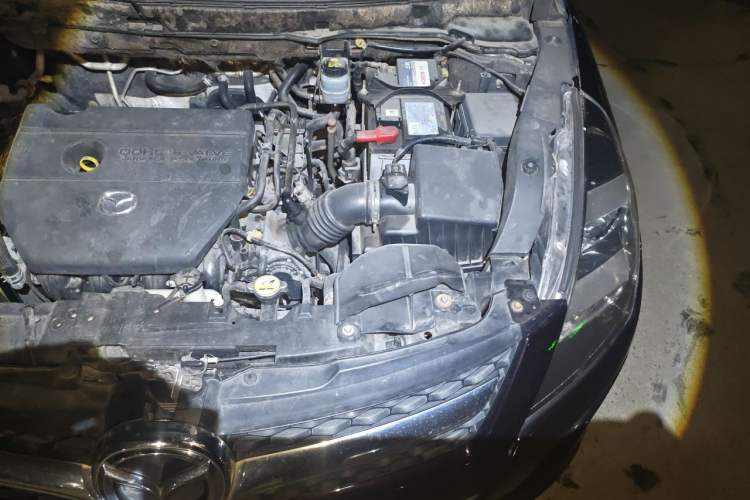 Used Mazda 8 2011 2.3L Ultimate Edition Engine Bay Left