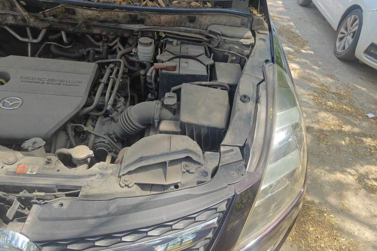 Used Mazda 8 2011 2.3L Deluxe Edition Engine Bay Left