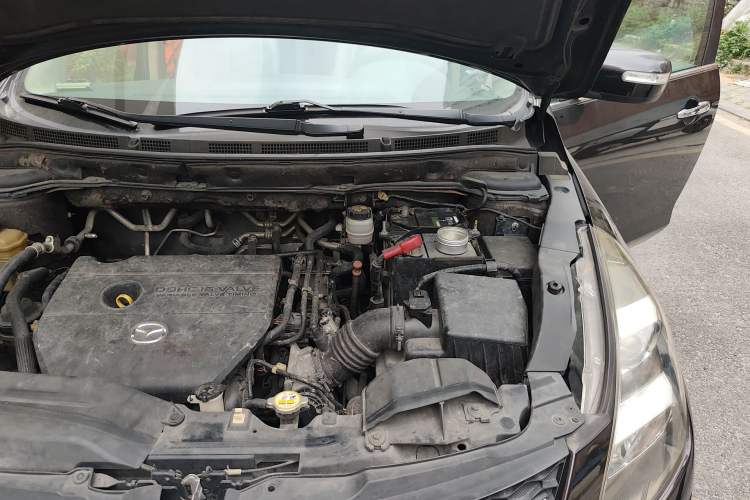 Used Mazda 8 2011 2.3L Deluxe Edition Engine Bay Left