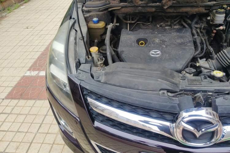 Used Mazda 8 2011 2.3L Ultimate Edition Engine Bay Right