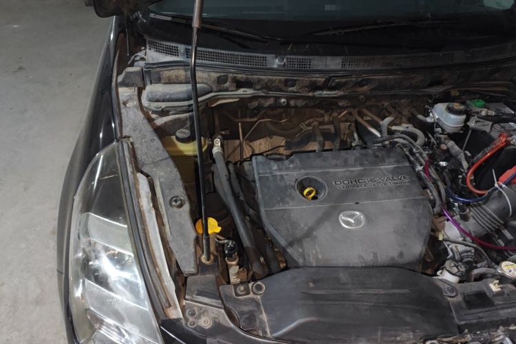 Used Mazda 8 2011 2.3L Deluxe Edition Engine Bay Right
