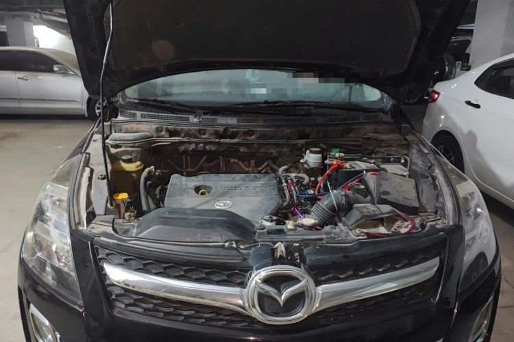 Used Mazda 8 2011 2.3L Deluxe Edition Engine Bay