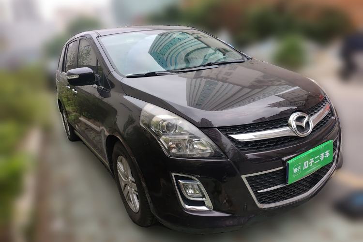Used Mazda 8 2011 2.3L Deluxe Edition Front Right 45 Deg