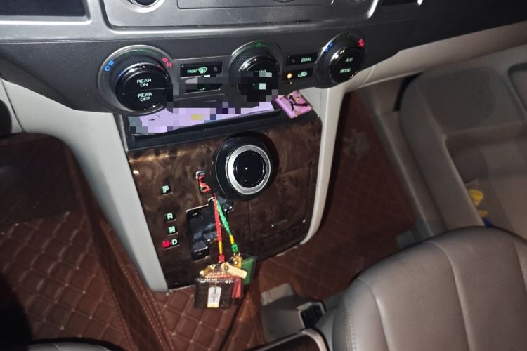 Used Mazda 8 2011 2.3L Ultimate Edition Gear Lever