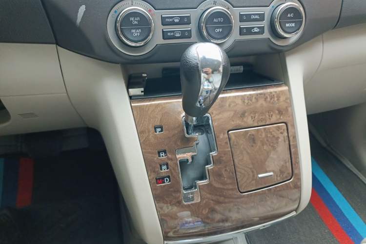 Used Mazda 8 2011 2.3L Deluxe Edition Gear Lever