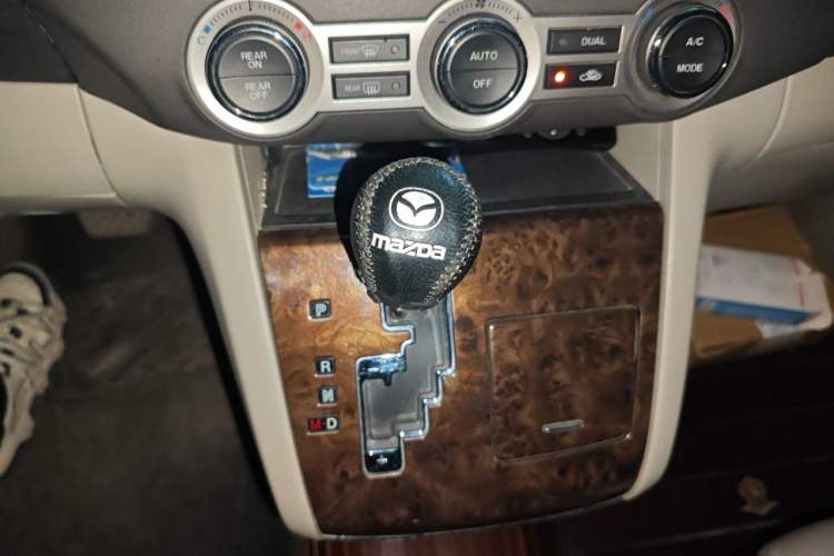Used Mazda 8 2011 2.3L Deluxe Edition Gear Lever