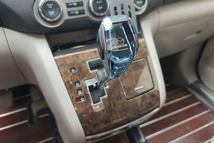 Used Mazda 8 2011 2.3L Deluxe Edition Gear Lever