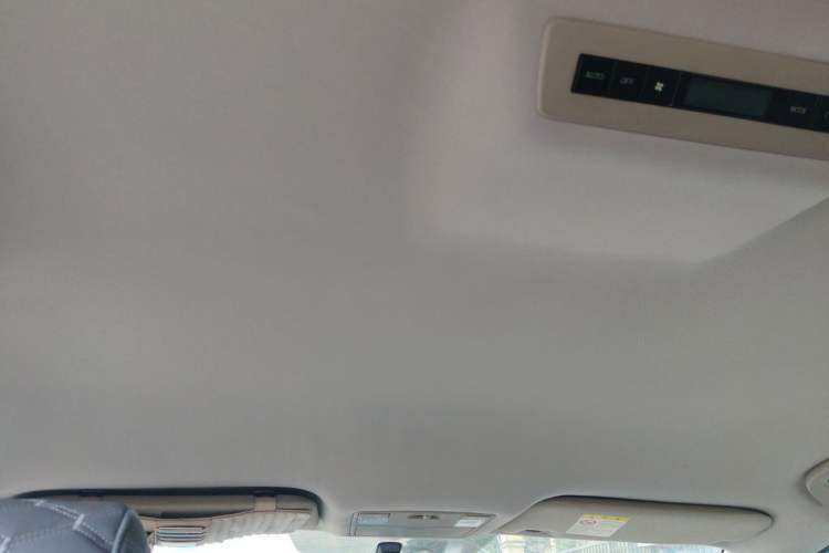 Used Mazda 8 2011 2.3L Elite Edition Headliner