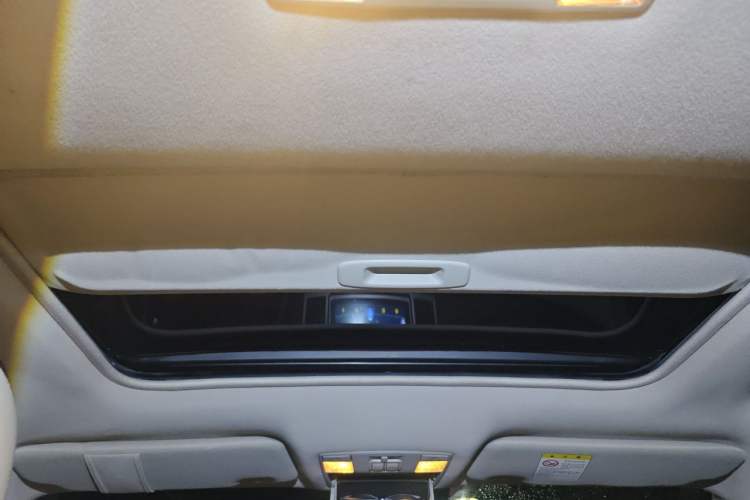 Used Mazda 8 2011 2.3L Ultimate Edition Headliner
