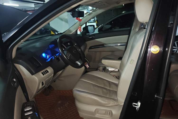Used Mazda 8 2011 2.3L Ultimate Edition Left Front Seat