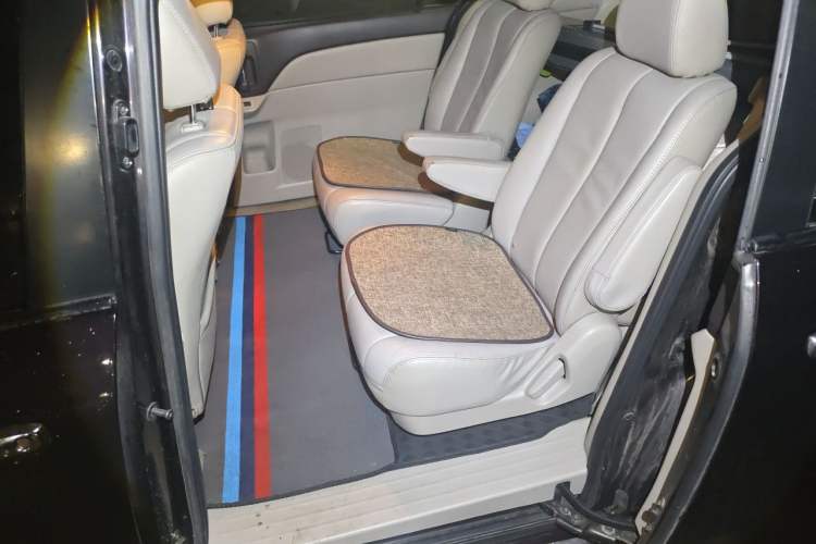 Used Mazda 8 2011 2.3L Ultimate Edition Left Rear Seat