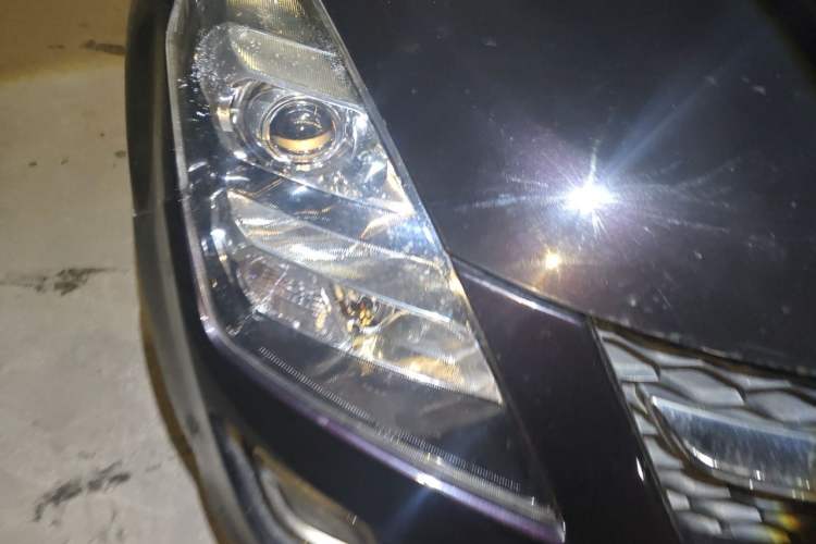 Used Mazda 8 2011 2.3L Ultimate Edition Right Front Headlight