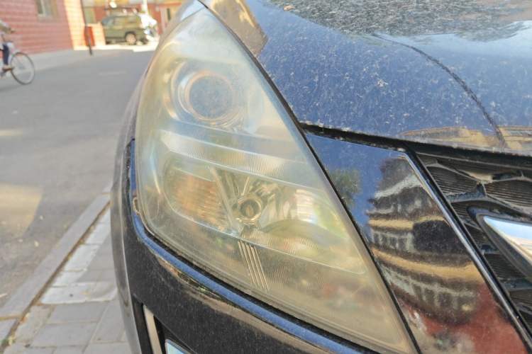 Used Mazda 8 2011 2.3L Ultimate Edition Right Front Headlight
