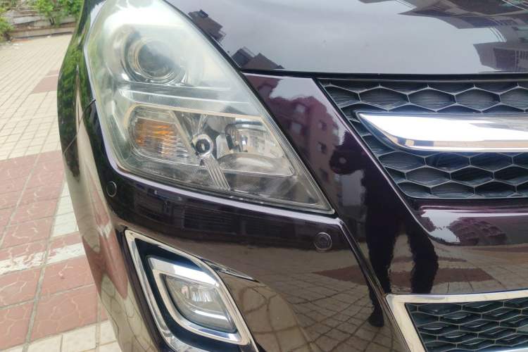 Used Mazda 8 2011 2.3L Ultimate Edition Right Front Headlight