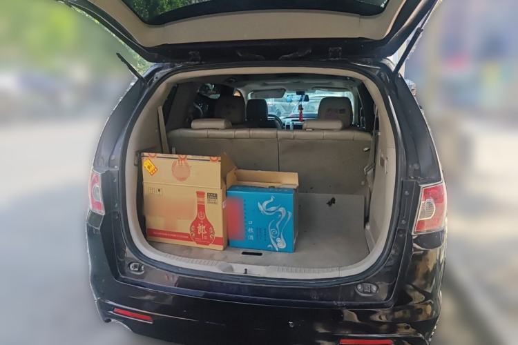 Used Mazda 8 2011 2.3L Deluxe Edition Trunk