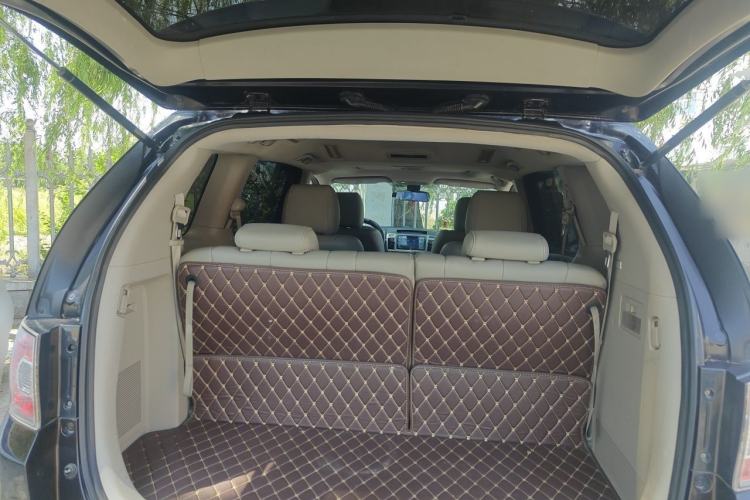 Used Mazda 8 2011 2.3L Deluxe Edition Trunk