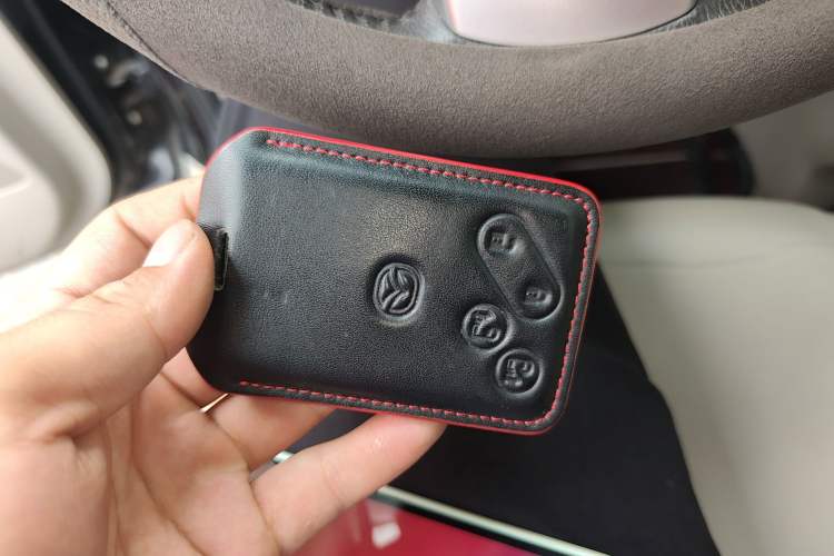 Used Mazda 8 2011 2.3L Deluxe Edition Vehicle Key