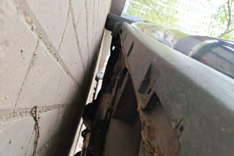 Used Mazda 8 2011 2.3L Elite Edition Chassis Front Right
