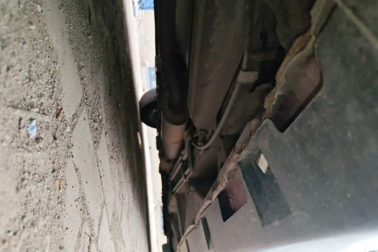 Used Mazda 8 2011 2.3L Elite Edition Chassis Rear Right