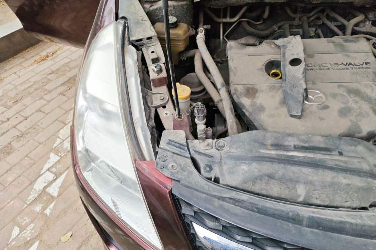 Used Mazda 8 2011 2.3L Elite Edition Engine Bay Right