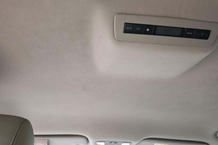 Used Mazda 8 2011 2.3L Elite Edition Headliner