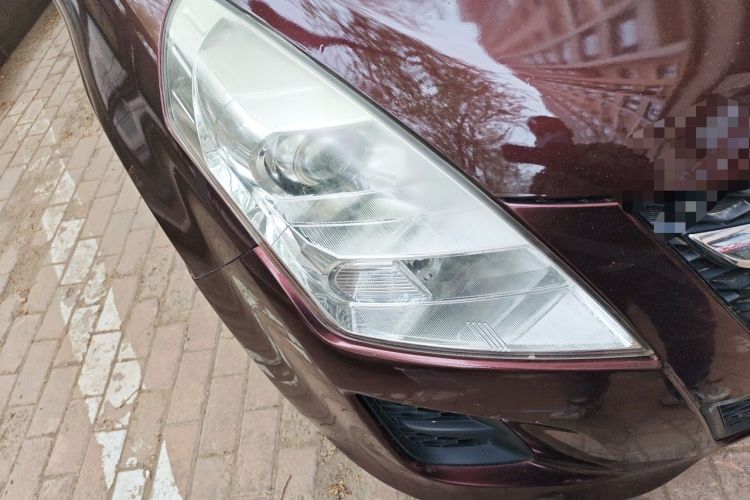 Used Mazda 8 2011 2.3L Elite Edition Right Front Headlight
